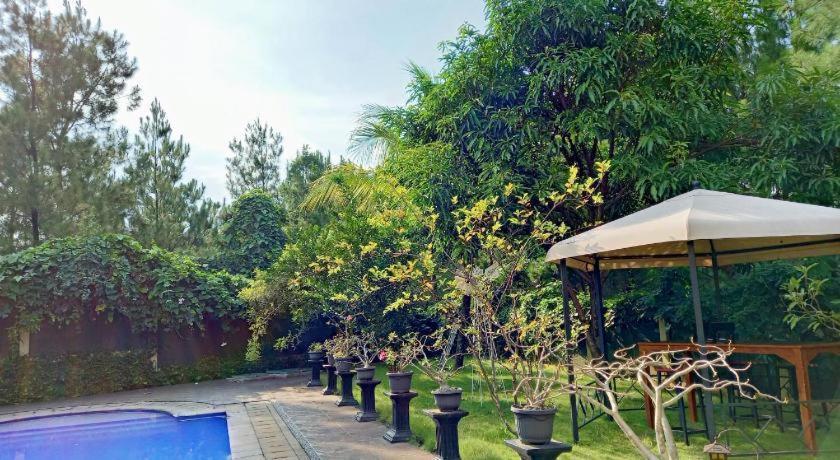 Villa Gathering Yuni Syahla Citaringgul Eksteriør bilde