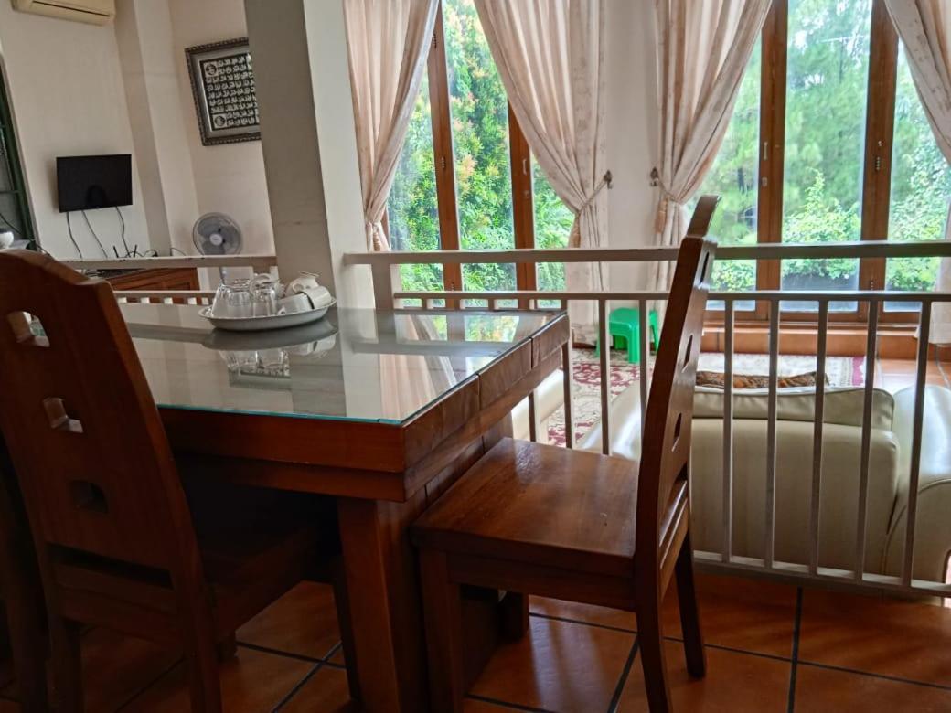 Villa Gathering Yuni Syahla Citaringgul Eksteriør bilde