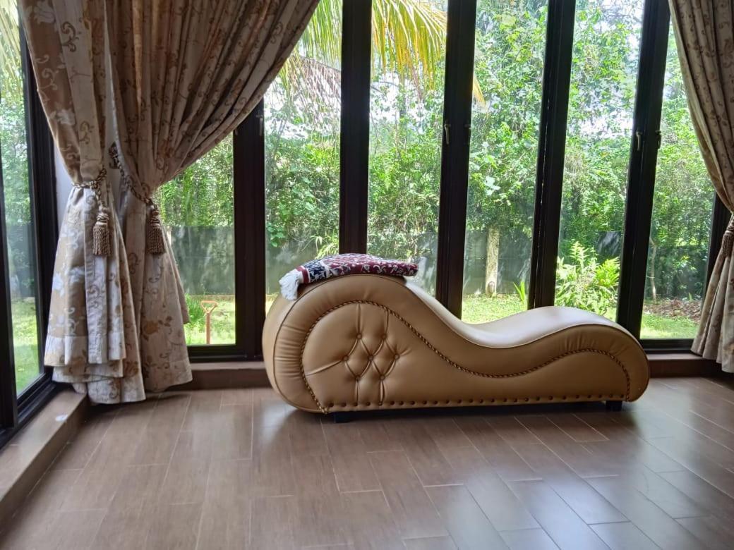 Villa Gathering Yuni Syahla Citaringgul Eksteriør bilde
