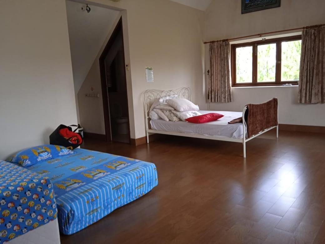 Villa Gathering Yuni Syahla Citaringgul Eksteriør bilde